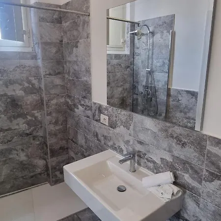 Eva Luxury Saint Remy בית הארחה 3*